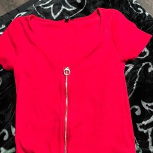 Red tight U-Neck Top
